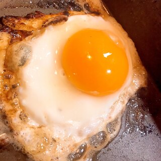 焦げがウマイ☆オイマヨ目玉焼きの作り方